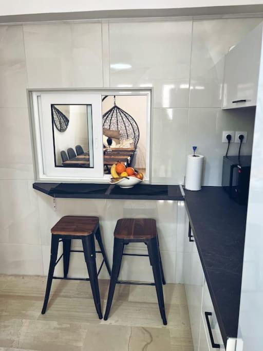 Minimal 3Br Apartment In Athén Kültér fotó