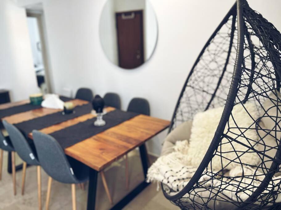 Minimal 3Br Apartment In Athén Kültér fotó